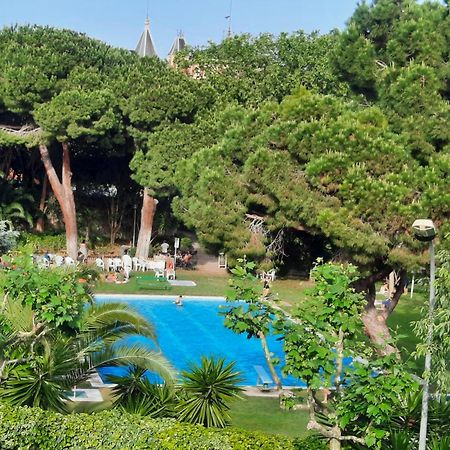 Bright Apartment Near The Beach And Barcelona By Train El El Masnou Exterior foto
