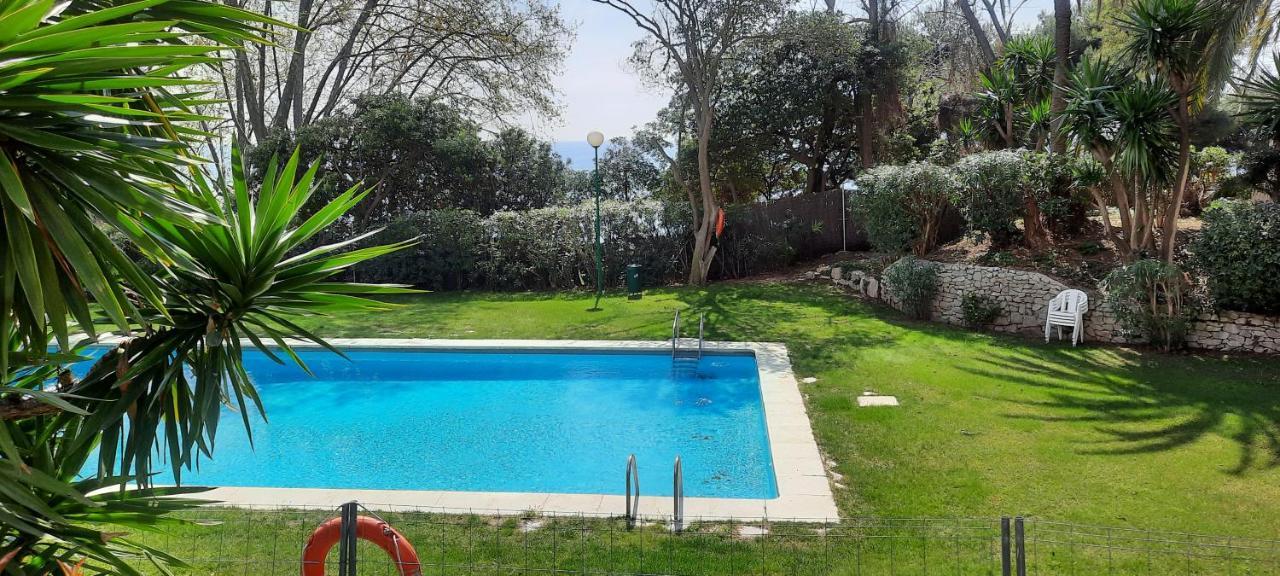 Bright Apartment Near The Beach And Barcelona By Train El El Masnou Exterior foto