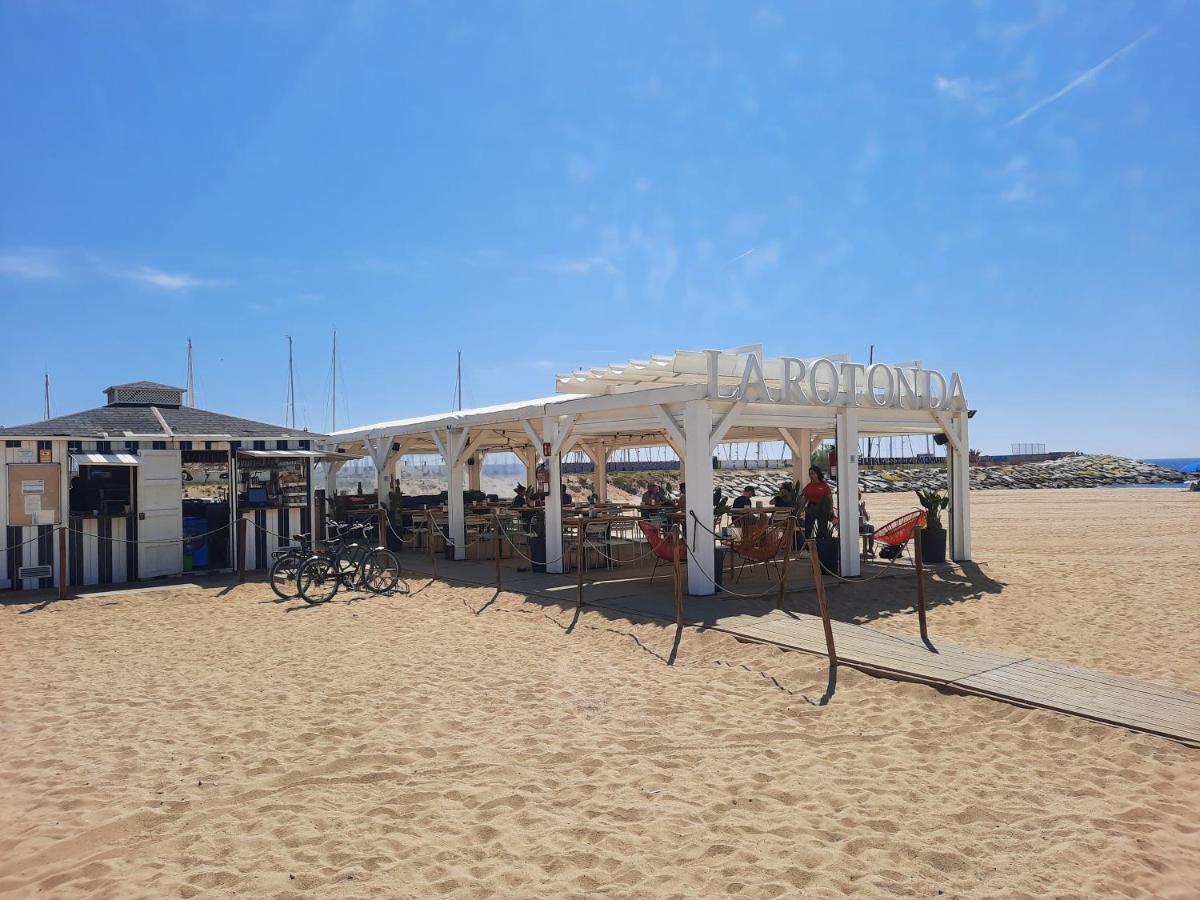 Bright Apartment Near The Beach And Barcelona By Train El El Masnou Exterior foto
